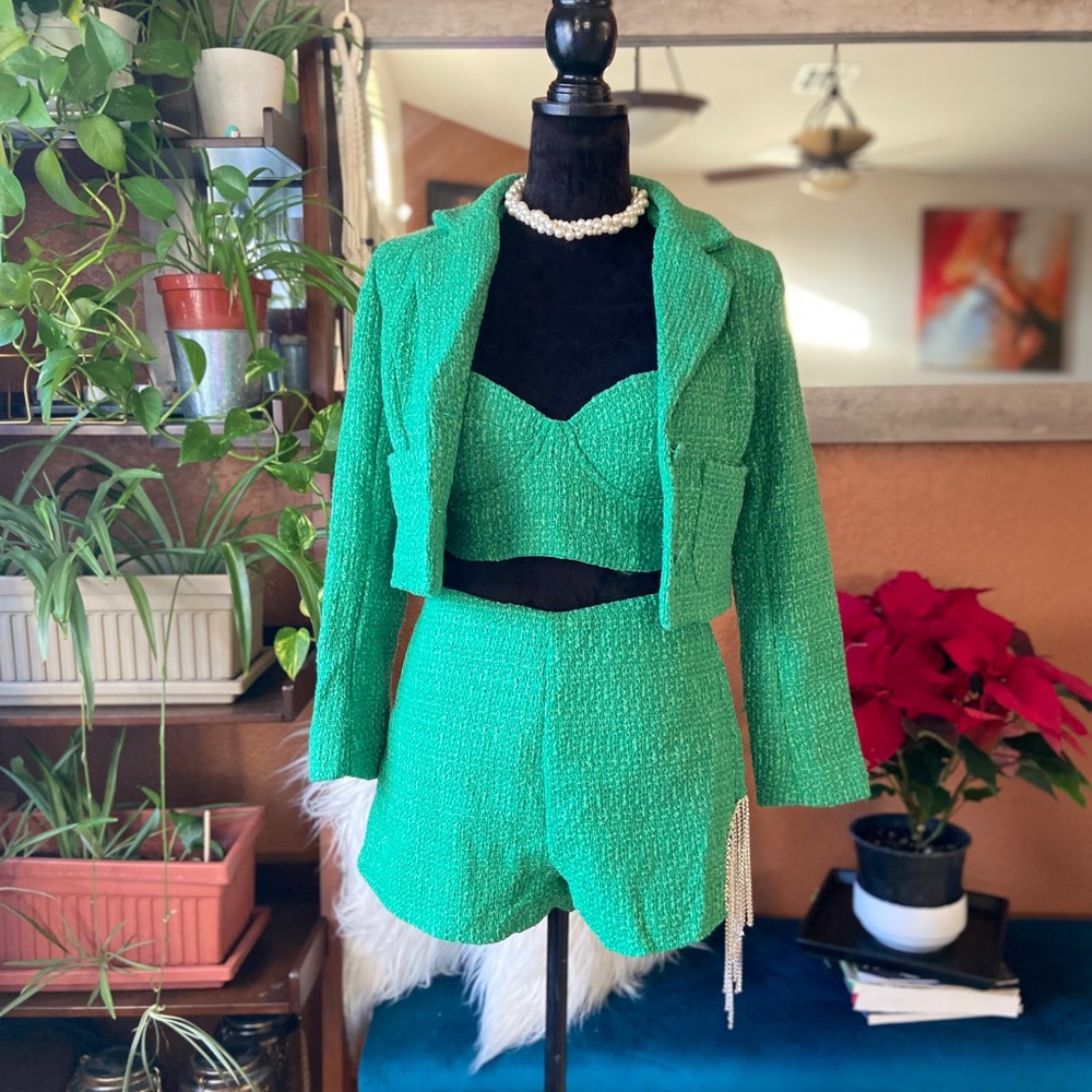 New Without Tag!Gorgeous Set In Size Small - image 1